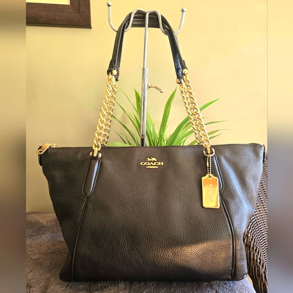 Coach Ava Shoulder Bag Black/Gold Hardware - Picture 1 of 9